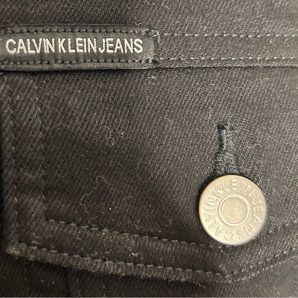 CALVIN KLEIN SZ. M BLACK DENIM JACKET - Picture 2 of 4